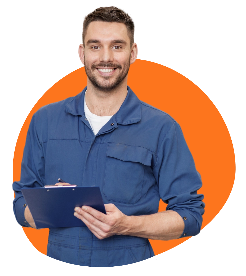 Técnico con carpeta